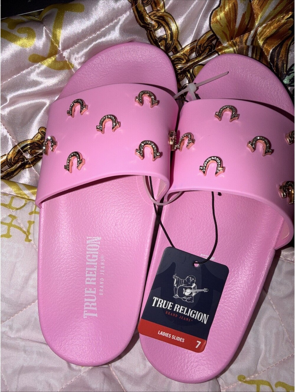 Womens True Religion pink With mini bling Charm Logos Slides - Picture 2 of 4